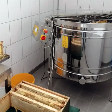 Productthumb sorgf ltige honigproduktion f r besten honig aus pfaffenhofen